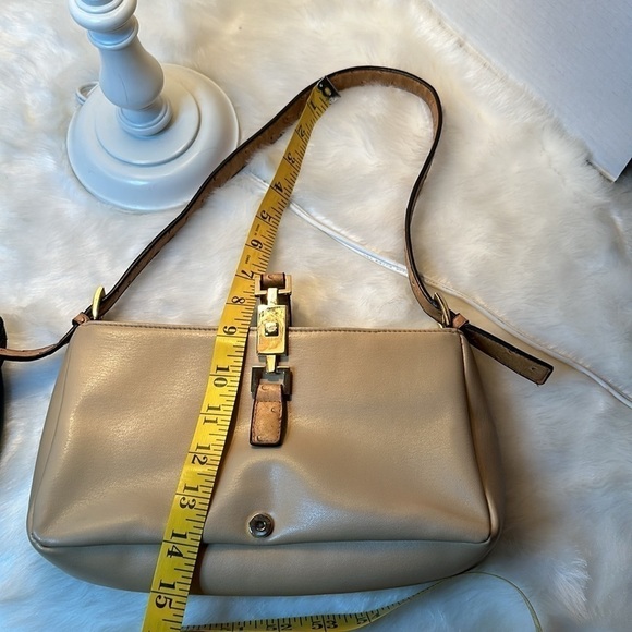 Mandani, vintage taupe simulated leather beautiful shoulder purse - Picture 2 of 4